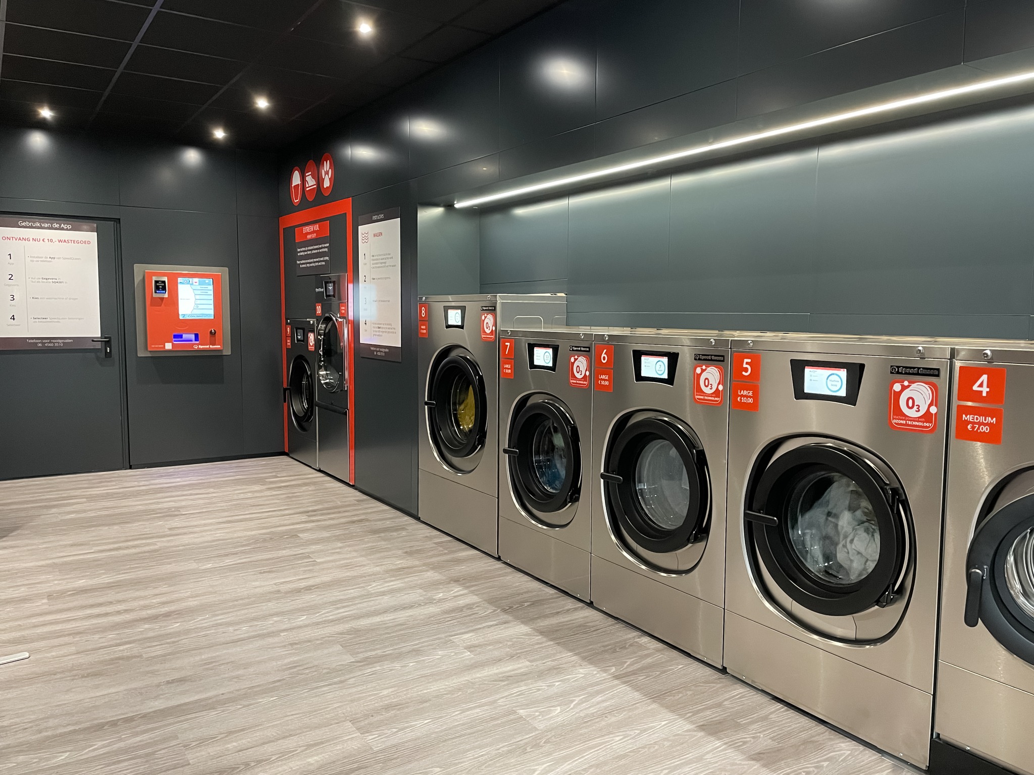 Professionele wasmachines Speed Queen Assen